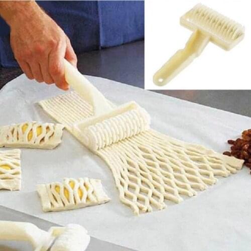 Best Plastic Wheel Knife Embossing Dough Roller Lattice Craft Cooking Tools Large Size Kitchen Pull Net Pizza Cutters & Wheels