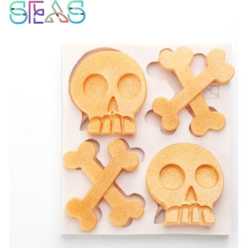 Skull Cake Decoration Mould Death Sign Chocolate Fondant Mould Creativity Soft Dessert Resin Molds Silicone Mold Baking Molds