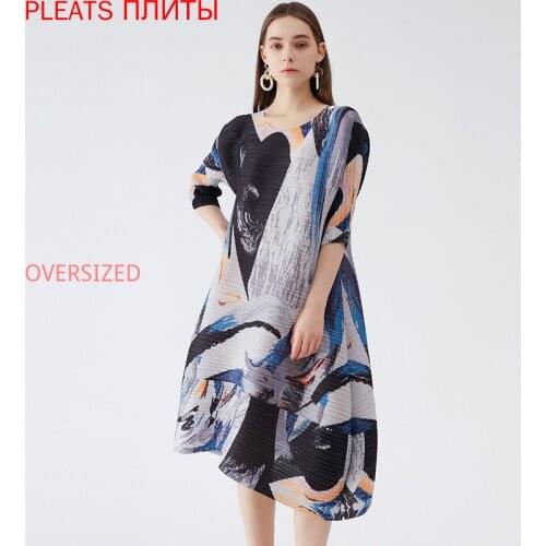 2021 Spring New Printed Round Neck Pleated Dress Middle Sleeves and Loose Big Swing Dress MIYAKE Pleats Vestido Elegant