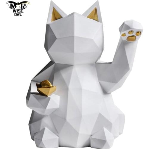 Resin Lucky Cat Figurines Home Interior Decoration Cafe Office Decor Bar Counter Ornaments Holiday Gift Desktop Accessories