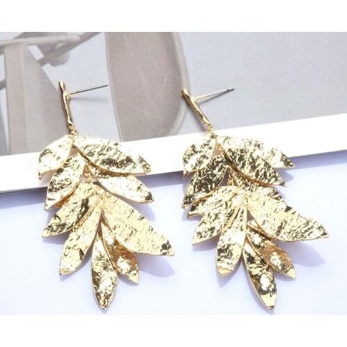 Charm ZA Golden Metal Plant Leaf Drop Earrings for Women Punk Design Irregular Geometric Long Earring Ladies Party Jewelry