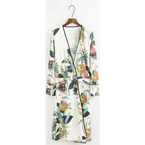 2018 Autumn New Large Floral Lady Robe Sexy Print Bathrobe Long Kimono Robe Women White Fashion Dressing Gown Female