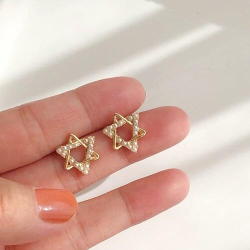 Stud Earrings for Women Simple Light Luxury Retro Fivepointed Star Pearl Earrings Jewelry Wholesale