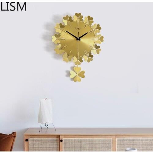 Clock Wall Home Decoration Living Room Wall Clock Modern Minimalist Art Mute Fashion Creative Clover Light Luxury Clock Zegary