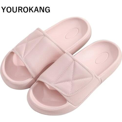 Summer Men Bathroom Slippers Unisex Couple Home Slippers Floor Plastic Slippers For Male EVA Lightweight Slides Beach Shoes 2020