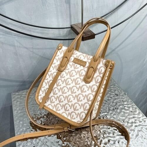 NEW Niche Design Bag Female 2021 Fashion All-match Crossbody Bag Western Style Handbag Tote Bag Shoulder Bag Width: 19cm