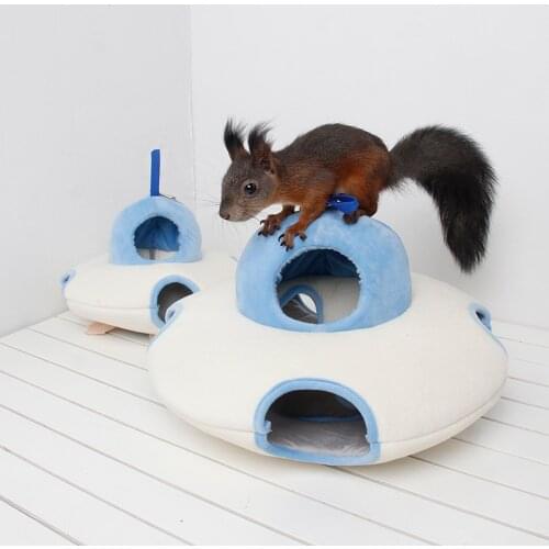 Fashion Sugar Glider Squirrel Hamster Bed UFO Alien House Small Animal Cute Hammock