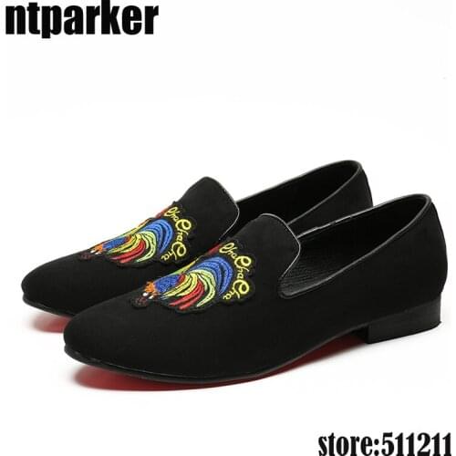 100% Brand New Chaussure Homme Suede Black Men Flats Loafers Shoes with embroidery cock Men Summer Leather Shoes Party
