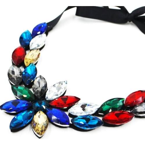 Flower style Crystal Necklace Collar Necklace 2017 new bright glass crystal Jewelry for women and Wedding Jewellery