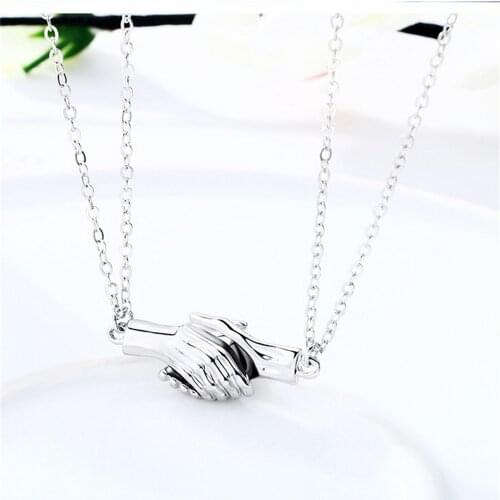 2Pcs Hold Hands Magnetic Couple Necklace Lovers Hand in Hand Pendant Necklace for Women Men Fashion Jewelry Gift 2021 Trend