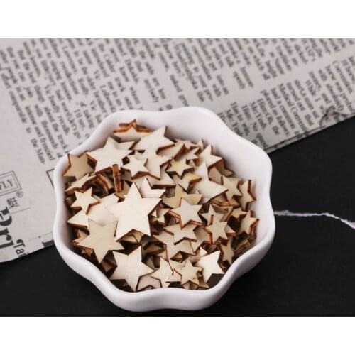 53CA 100pcs Cut Wood Embellishment Wooden Star Shape Craft Wedding Decor