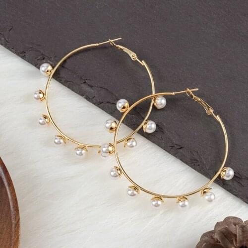 2020 Autumn Winter New Fashion Trendy Korean Pearl Earrings Personality For Women Attractive Golden Hoop Earrings Party Jewelry