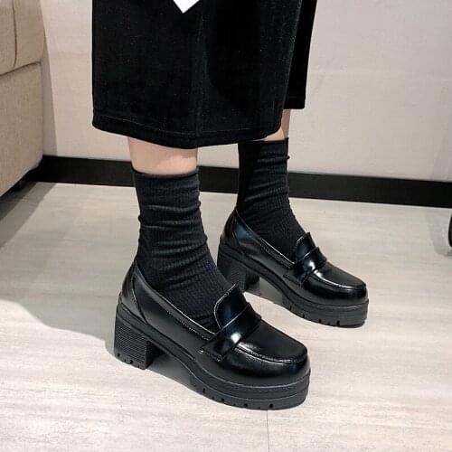Syflyno Footwear