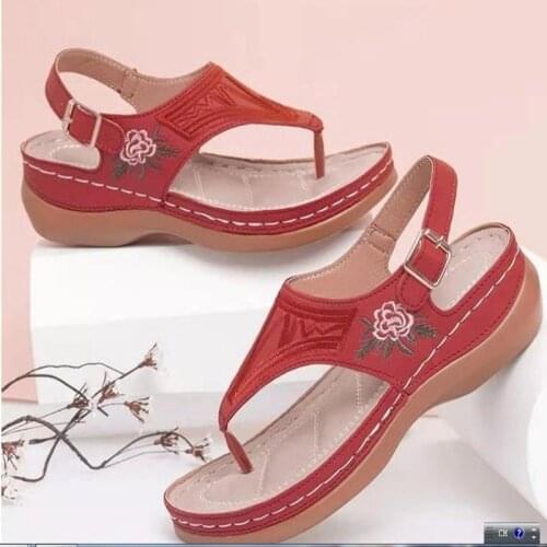 Flowers Womens Sandals Ladies Clip Toe Wedges Thong Shoes 2021 Fashion Embroidery Platform Buckle Casual Female Beach Shoes New