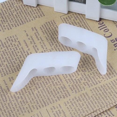 2pcs Three-hole Little Toe Separator Overlapping Toes Bunion Blister Pain Relief Toe Straightener Protector Foot Care Tool