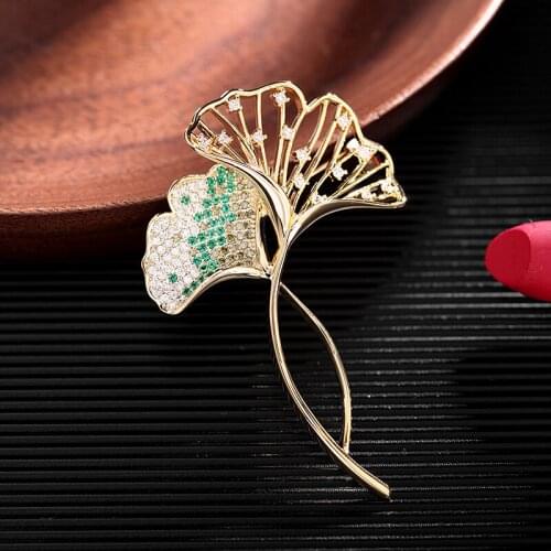 Hollow Out Ginkgo Leaf Brooches Pins Vintage Zircons Brooch Lapel Pin Badge Golden Leaves Broches for Women Accessories Jewelry