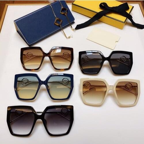 Brand Designer Womens Sunglasses Classic Square Frame Sunglasses Personality Mirror Leg Sunglasses Gradient Sunshade Sunglasses