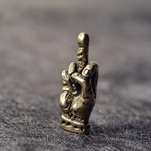 Copper Hand Erect Middle Finger Up Statue Figurines Vintage Copper Hand Pocket Sculptures Ornaments Home Office Desk Decoration
