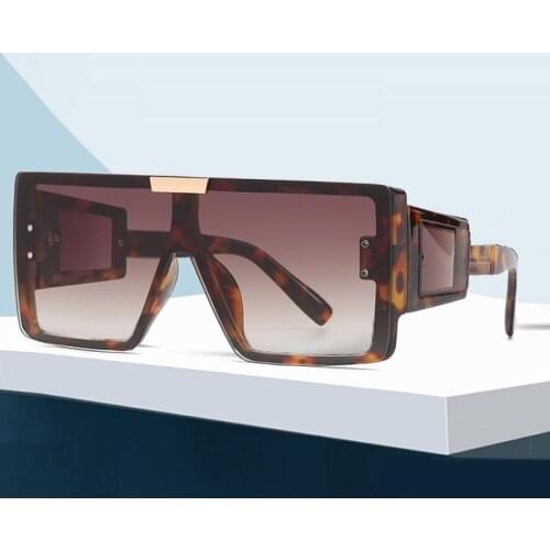 2021 New Design Big Frame Oversized Sunglasses Women Men Luxury Star Brand Trendy Sun Glasses Large Square Gradient Shades UV400