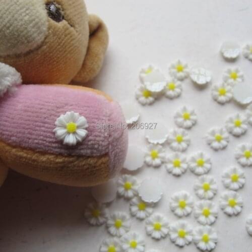 RF15-2 30pcs Cute White Sunflower Shape Nail Resin Decoration Outlooking