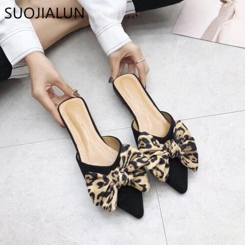 SUOJIALUN Women Flat Mules Slippers Dress Shoes Ladies Dress Pointed Toe Slip On Slides Leopard Bowtie Women Outdoor Sandal
