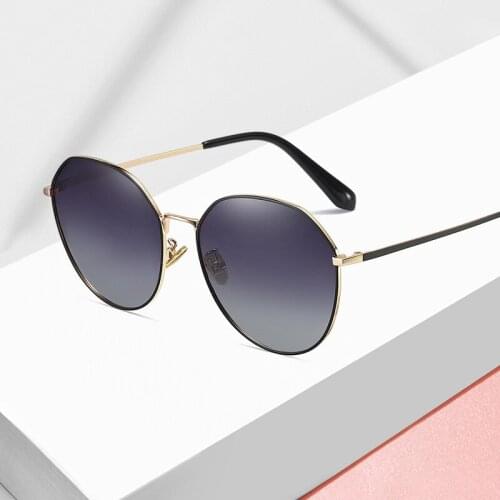 New Round Sunglasses Women Men Fashion Brand Designer Glasses Vintage MetalFrame Eyewear Oversized Sun Glasses UV400