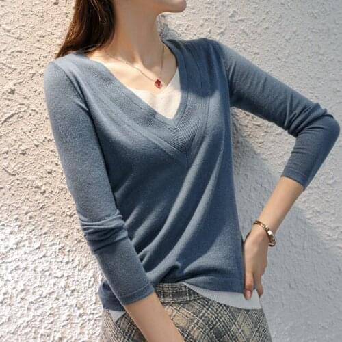 Autumn and Winter New Wool V-neck Sweater Fake Two-piece Female Color Matching Sweater Pullover Sweater Slim