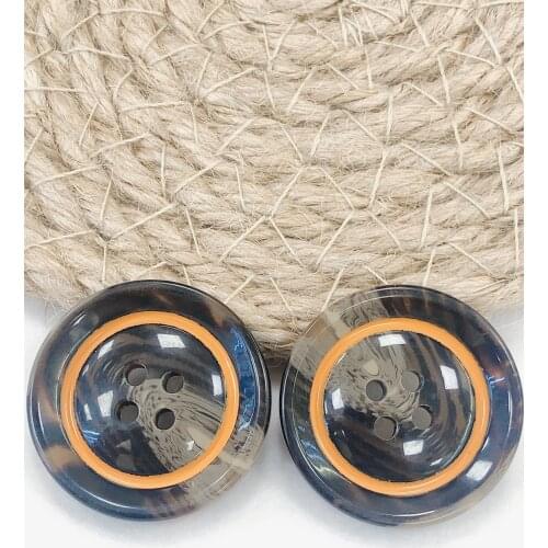 New 20pcs Resin 4 holes Buttons Sewing accessories Size Complete for clothing Decorative Plastic Buttons Handmade DIY