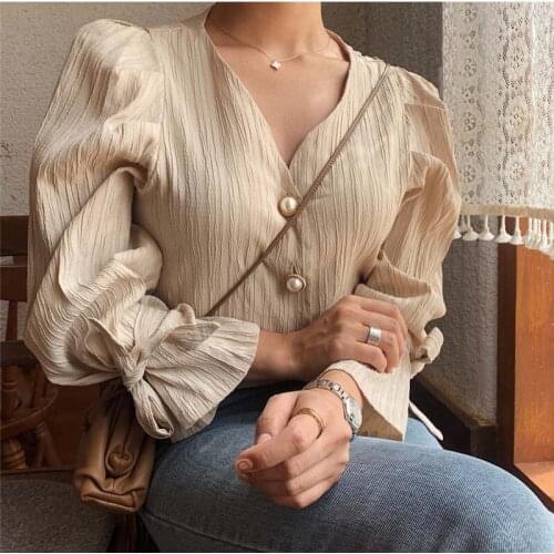 Korean Fashion Elegant V-neck Pearl Button Long Puff Sleeve Folds T-shirts Casual Sweet Solid Vintage All-match Women Clothing