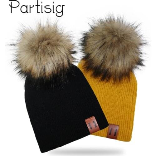 Winter Kids Boy Girl Leather Labled Knitted Artificial Raccoon Pompom Hat Crochet Childrens Caps Baby Beanie Hats Bonnet