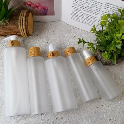 100PCS Empty Cosmetic Tonner Bottle Premium Matte Plastic Refillable Containers Perfume Atomizer DIY Crafts Bamboo Lotion Pump