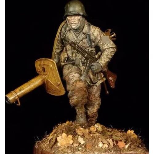 1/16 resin soldier model military WWII armored soldier GK unassembled, uncolored