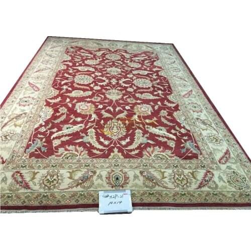 Serapi Rugs The Craft Of Making Wool By Hand Table Decor Floor For Bedroom Classic Knitting Serapi Wool Knitting Carpets