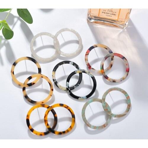 2019 New Fashion Leopard Grain Multi-Color Big Hook Acrylic Earrings Special Design Semicircle Resin Stud Earring