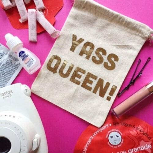 YASS QUEEN BAGS gold bridal favor bag customize Bachelorette gift Bags bridesmaid hen weekend Hangovers Kit wedding welcome bags