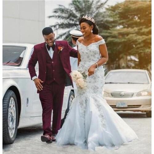 Saudi Africa Plus Size Wedding Dresses Off The Shoulder Appliques Beaded Mermaid Wedding Dress Sweep Train Lace Up Back Bridal