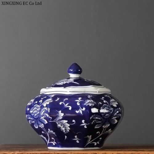 Retro Blue and White Porcelain Home Decoration Jars Desk Furnishings Crafts Blue Bottom Octagonal Round Storage Jar with Lid