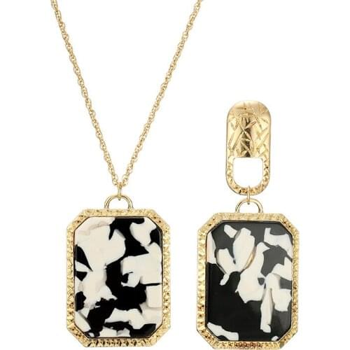 Earrings for Women Fashion Acrylic Acetate Plate Aragon Drop Earring Jewelry cow black and white color