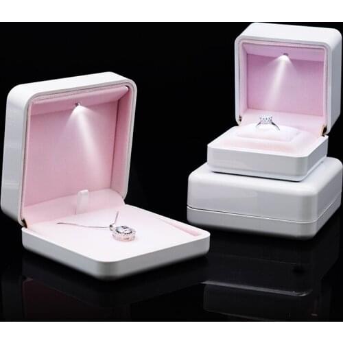Luxury Small Designer Hard Rubber LED Light Jewelry Box Organizer Bulk Travel Portable Storage Bag Great Gifts for Girls Women