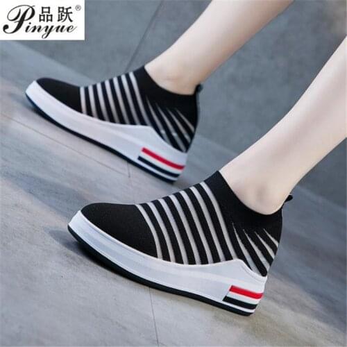 Womens Shoes 2021 Fashon Casual Ladies Sneakers Breathable Mesh Sports Shoes Female Running Walking Shoes