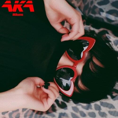 AKAgafas Heart Shaped Sunglasses Women 2021 Luxury Vintage Plastic Candy Colors Sun Glasses Classic Cool Oculos De Sol Feminino