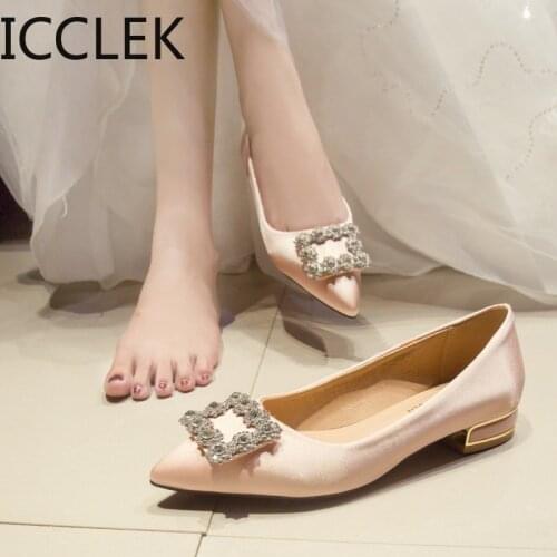 Women Flats Wedding Shoes Rhinestone Pointed Toes Cinderella Cryatal Shoes Flat Slip On Spring Summer Party Shoes Plus Size A056