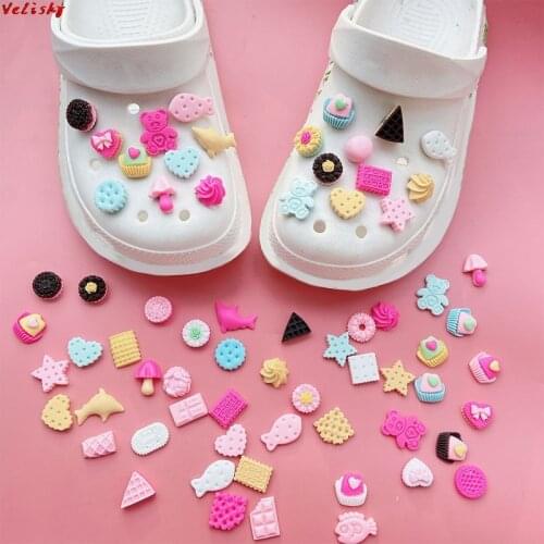 10pcs PVC Shoe Charms Accessories Cake Biscuit Bear Shoe Decorations For se Bracelet Kids Gifts