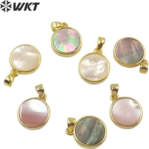 WT-JP186 WKT Natural Shell Pendant Round Shape Pendant Gold Electroplated Shell Pendant Women Fashion Pendant Jewelry Finding