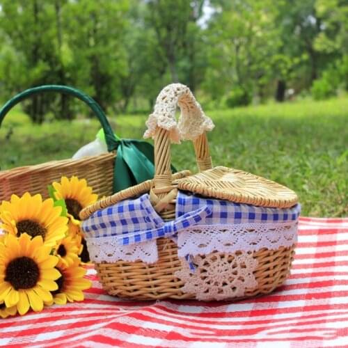 Rattan Outdoor Picnic Basket Country Style Wicker Hamper with Lid and Handle Quality Liners Food Fruit Storage Carrying