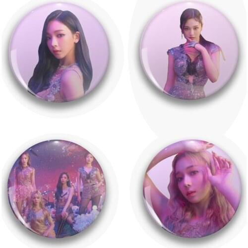 KPOP Aespa Karina Winter Ningning Giselle Women Group Badge Brooch Iron Badge Lapel Pin Cute Pins Brooches fans gilfs Wholesale