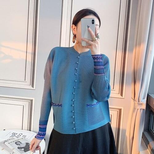 Chinese style blouse women 2020 autumn new Miyake pleated blouses print cardigan pearl button up Tunic plus size t-shirt