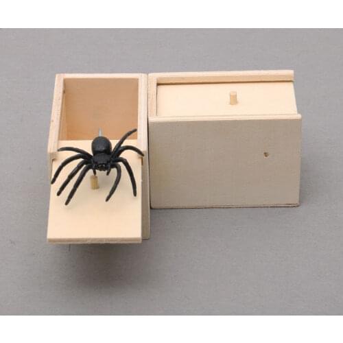 April Fools Day Funny Gift Prank Spider Scare Box Trick Joke Halloween Spider/Scorpion/Mouse Surprising Wood Box Toy