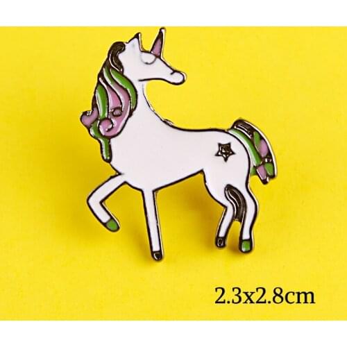 Badges on a Backpack Animal Pins Brooches Lovely Unicorn Golden Hair Gifts Lucky Jewelry Diving Clothes Metal Badge Accessories