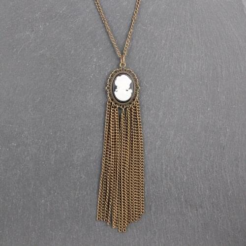 Vintage Bronze Tassels Queen’s Cameo Beauty Heads Pendants Long Necklace Women Clavicle Chain Bohemian Neck Chokers Sweater